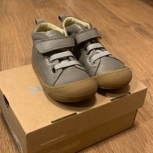 Naturino Pichai dark gray leather toddler shoes size 24